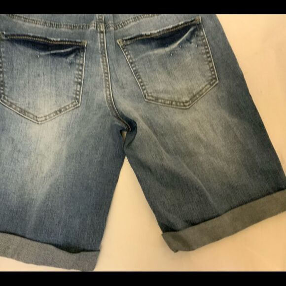 New so favorite Bermuda low rise 9” inseam shorts jeans size 3 - Picture 5 of 6